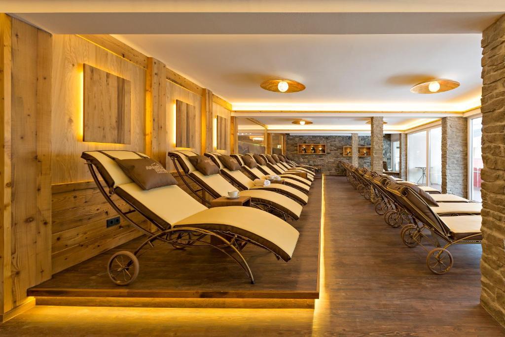 Aparthotel Kleinwalsertal Mittelberg Exterior foto
